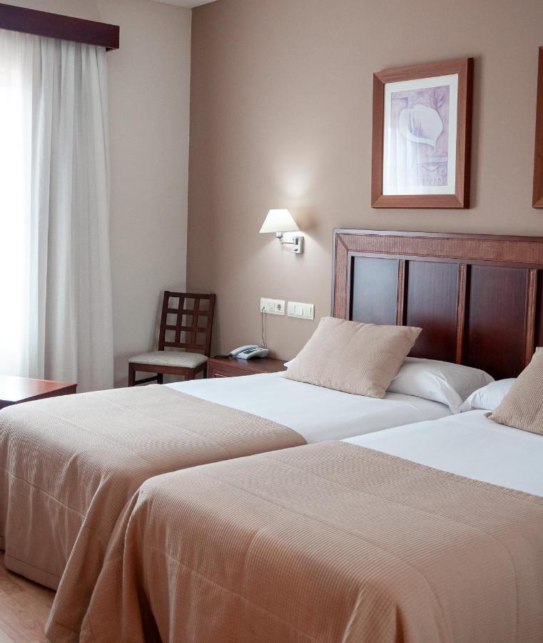 Arva Santiago 4* León