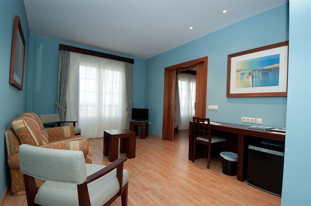 Santiago Hotel 4*