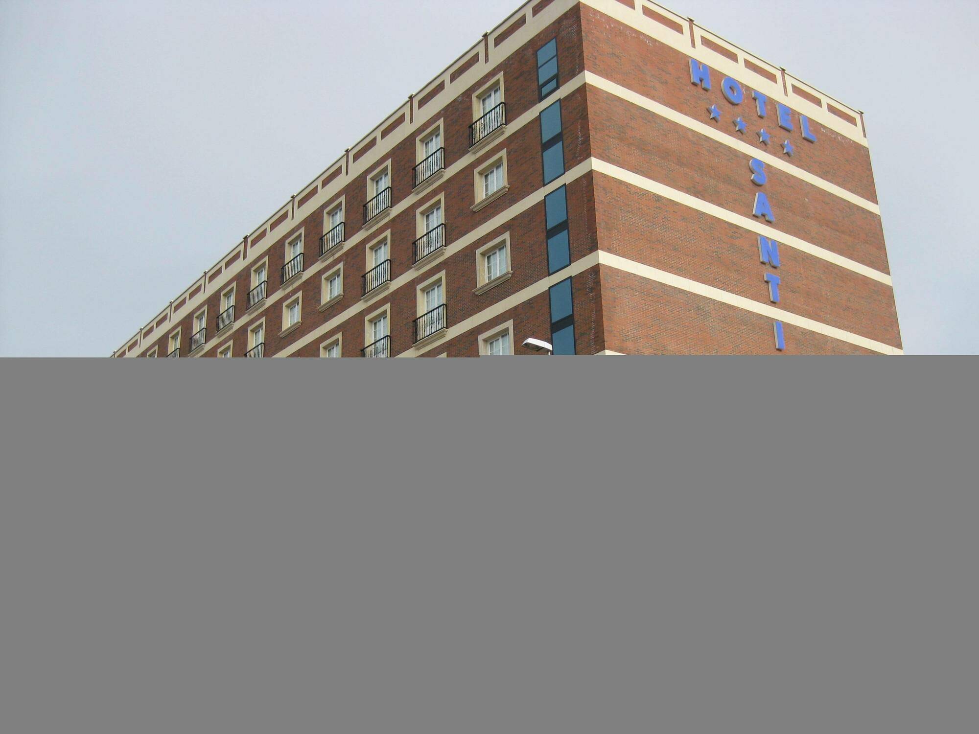 Arva Santiago 4* León